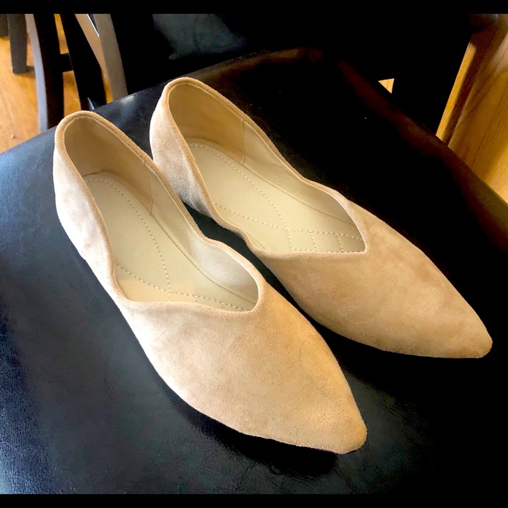 Beige microfiber flats Sz 7.5